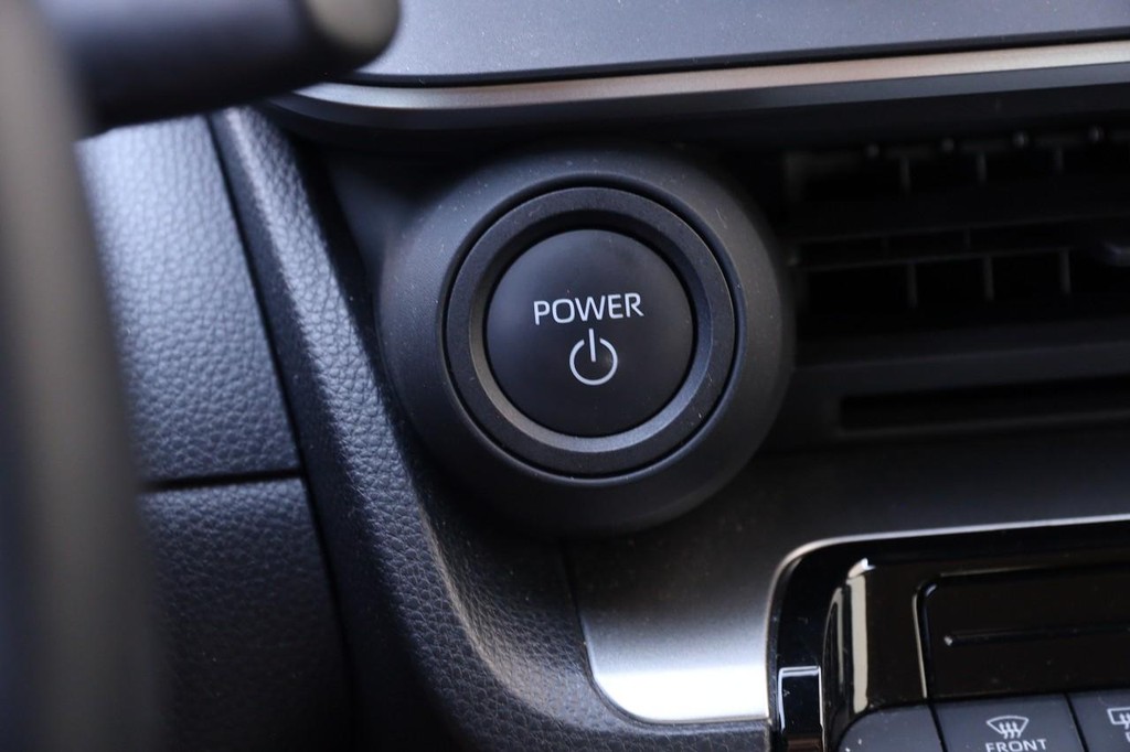 Toyota Prius Vehicle Full-screen Gallery Image 14