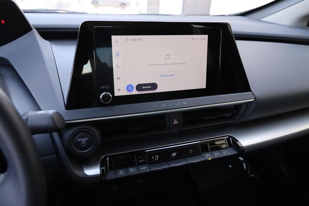 Toyota Prius Vehicle Full-screen Gallery Image 15