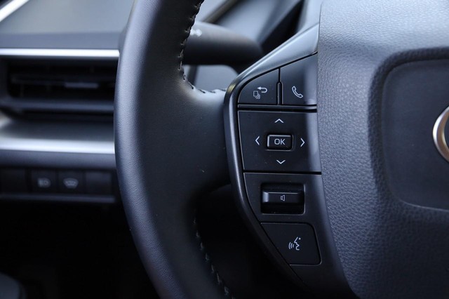 Toyota Prius Vehicle Image 11