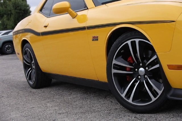 Dodge Challenger Vehicle Image 03