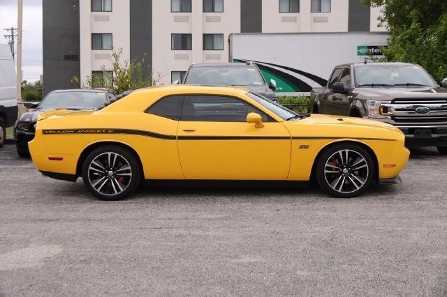 Dodge Challenger Vehicle Image 05