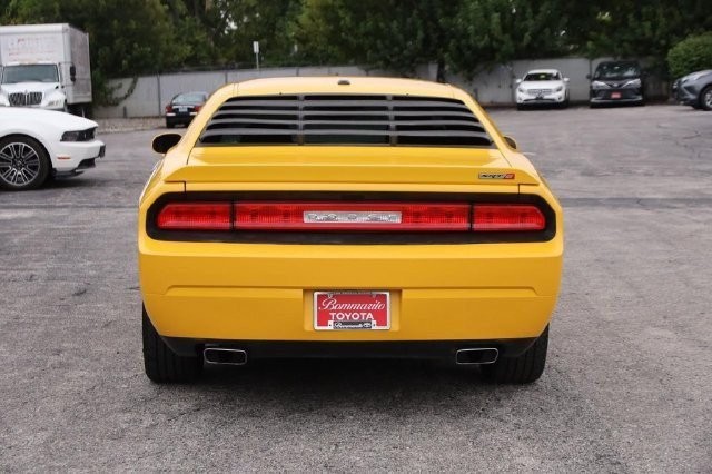 Dodge Challenger Vehicle Image 06