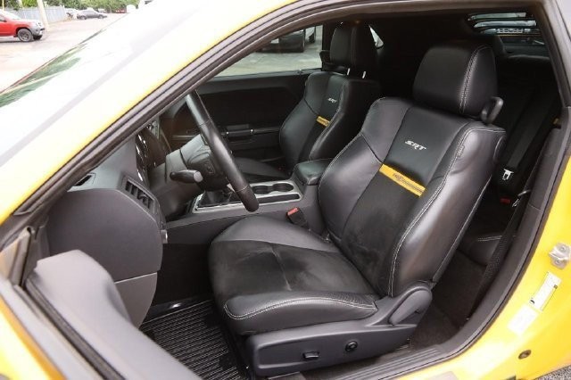 Dodge Challenger Vehicle Image 08