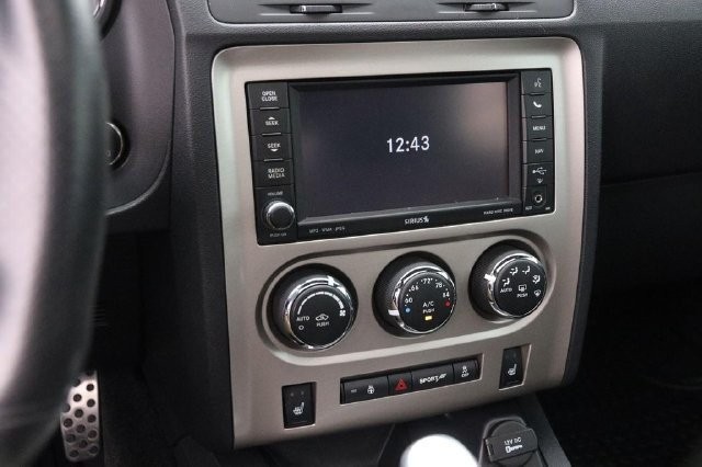 Dodge Challenger Vehicle Image 15
