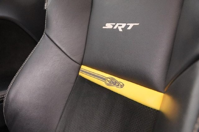 Dodge Challenger Vehicle Image 24