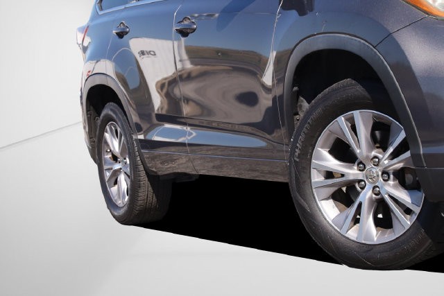 Toyota Highlander Vehicle Image 03