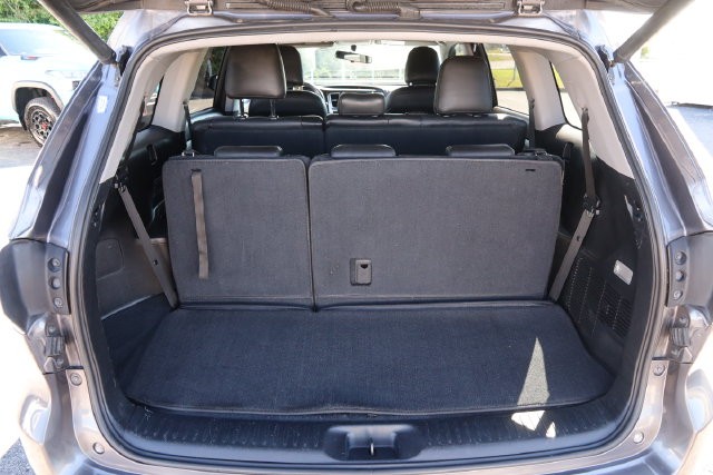 Toyota Highlander Vehicle Image 07