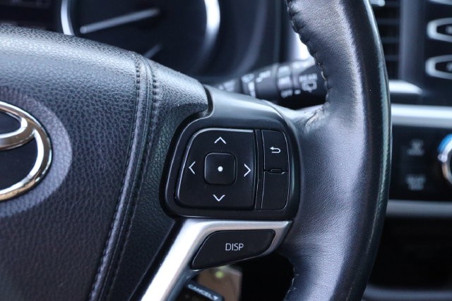 Toyota Highlander Vehicle Image 14