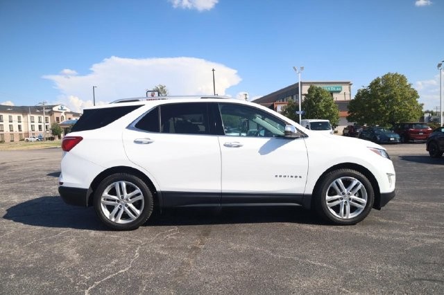 Chevrolet Equinox Vehicle Full-screen Gallery Image 04