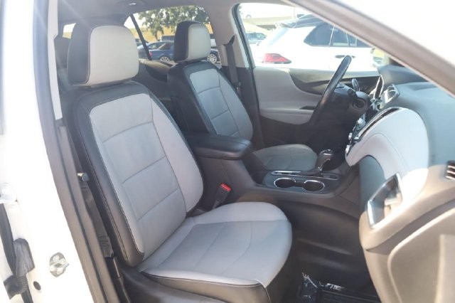 Chevrolet Equinox Vehicle Full-screen Gallery Image 20
