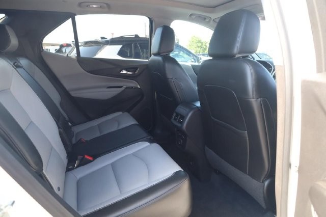 Chevrolet Equinox Vehicle Full-screen Gallery Image 21
