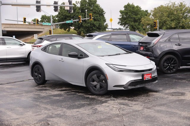 Toyota Prius Vehicle Image 02