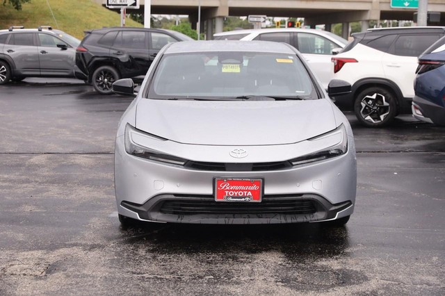 Toyota Prius Vehicle Image 04