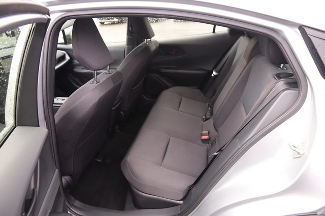 Toyota Prius Vehicle Image 09