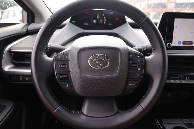 Toyota Prius Vehicle Image 10