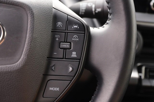 Toyota Prius Vehicle Image 12