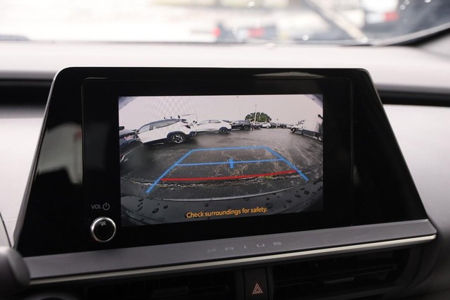 Toyota Prius Vehicle Image 16