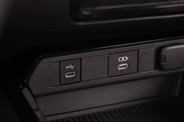 Toyota Prius Vehicle Image 18