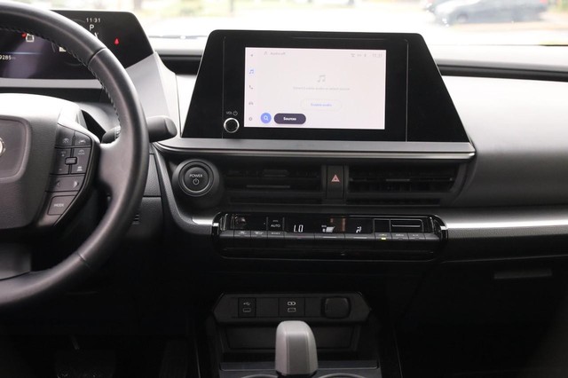 Toyota Prius Vehicle Image 24