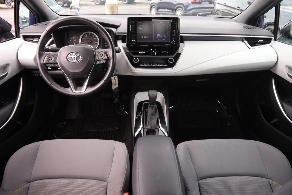 Toyota Corolla Vehicle Full-screen Gallery Image 20