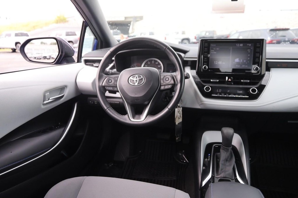 Toyota Corolla Vehicle Full-screen Gallery Image 21