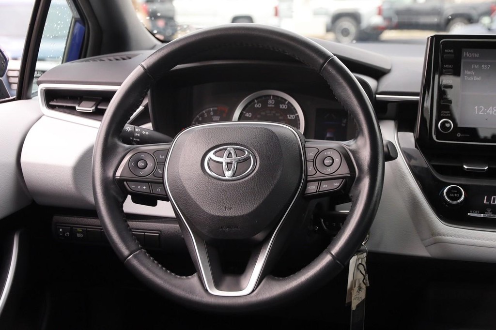 Toyota Corolla Vehicle Full-screen Gallery Image 22
