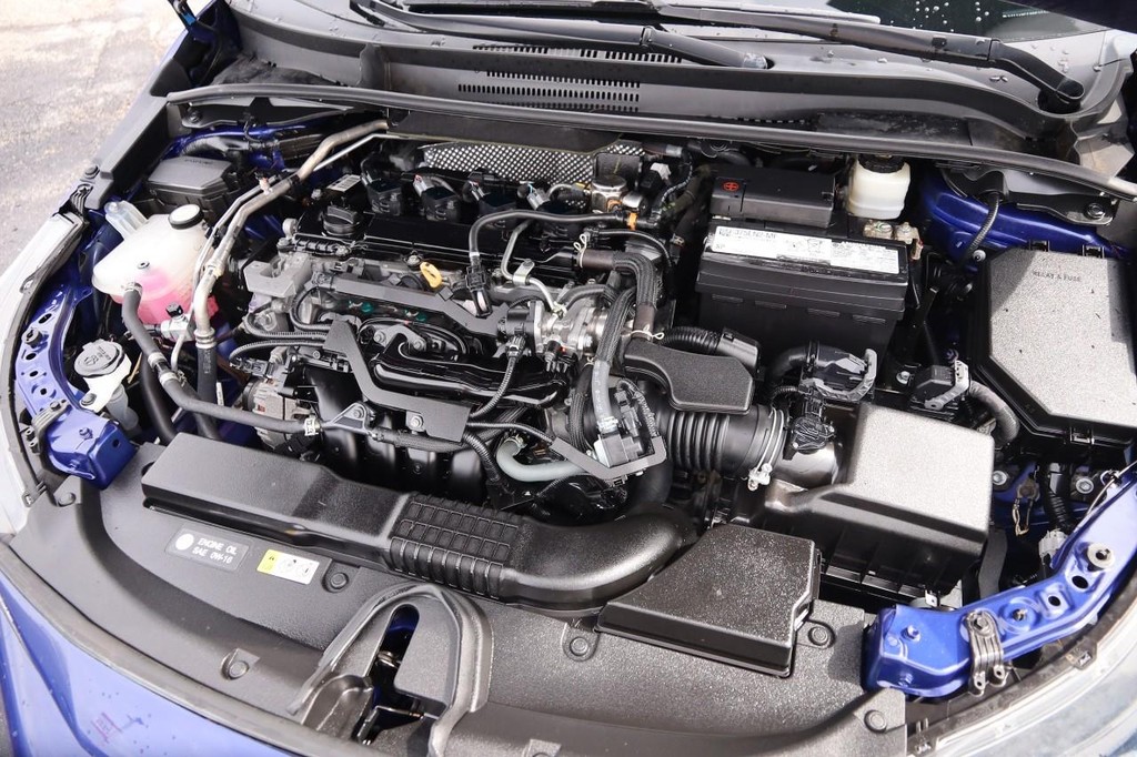 Toyota Corolla Vehicle Full-screen Gallery Image 26