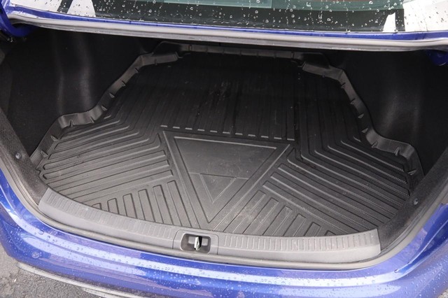 Toyota Corolla Vehicle Image 07