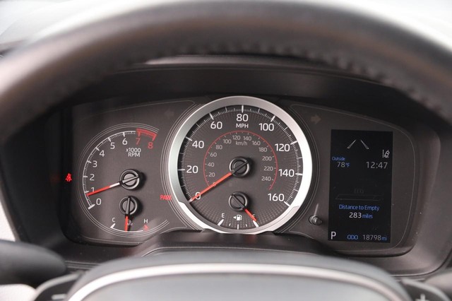 Toyota Corolla Vehicle Image 13