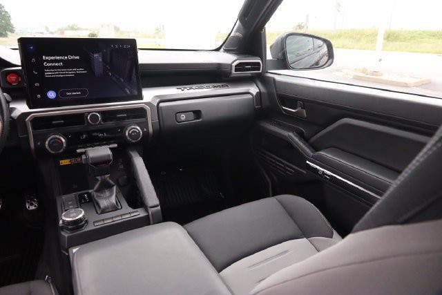 Toyota Tacoma 4WD Vehicle Image 09