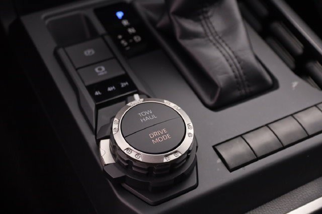 Toyota Tacoma 4WD Vehicle Image 16