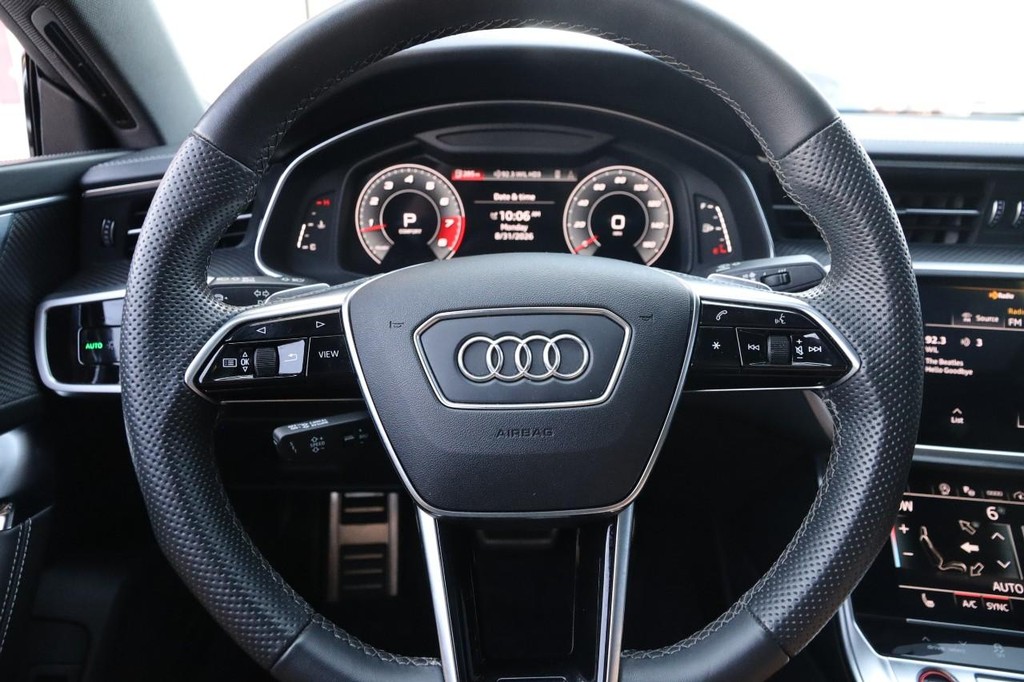 Audi S7 Vehicle Full-screen Gallery Image 13