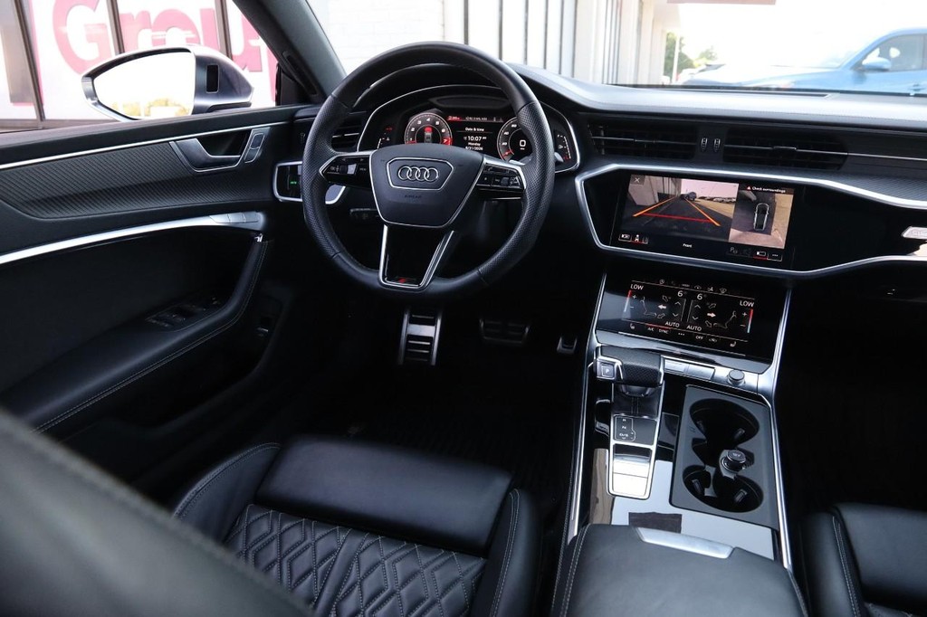 Audi S7 Vehicle Full-screen Gallery Image 26