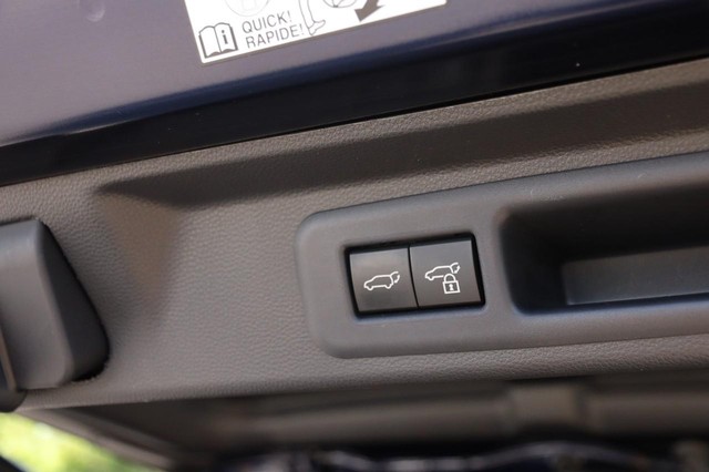 Toyota Sequoia Vehicle Image 09