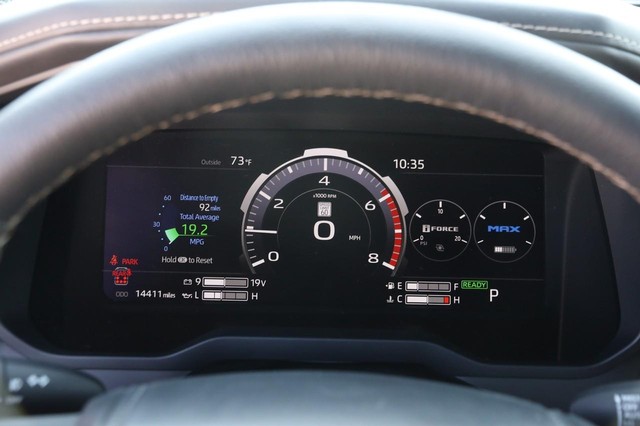 Toyota Sequoia Vehicle Image 16