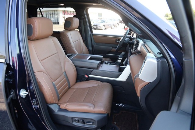 Toyota Sequoia Vehicle Image 31