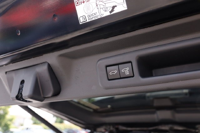 Toyota Sequoia Vehicle Image 08