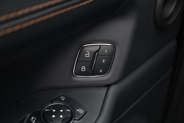 Ford Expedition Max Vehicle Image 11