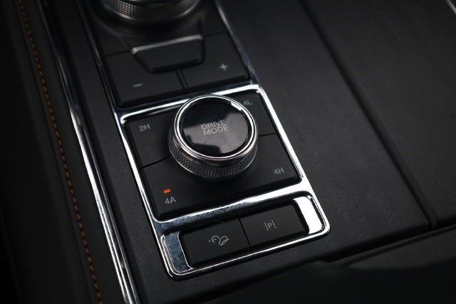 Ford Expedition Max Vehicle Image 18