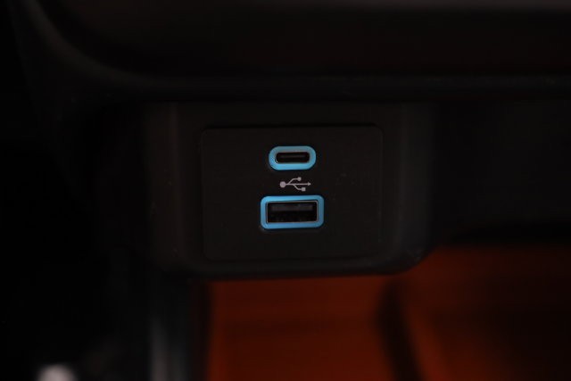 Ford Maverick Vehicle Image 16
