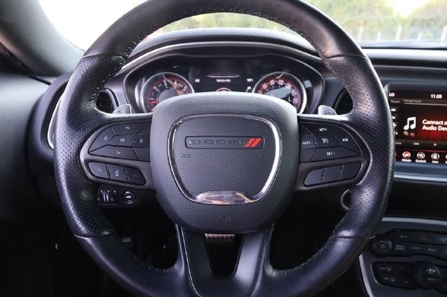 Dodge Challenger Vehicle Full-screen Gallery Image 10