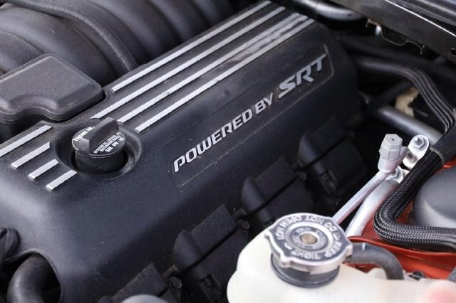 Dodge Challenger Vehicle Full-screen Gallery Image 24