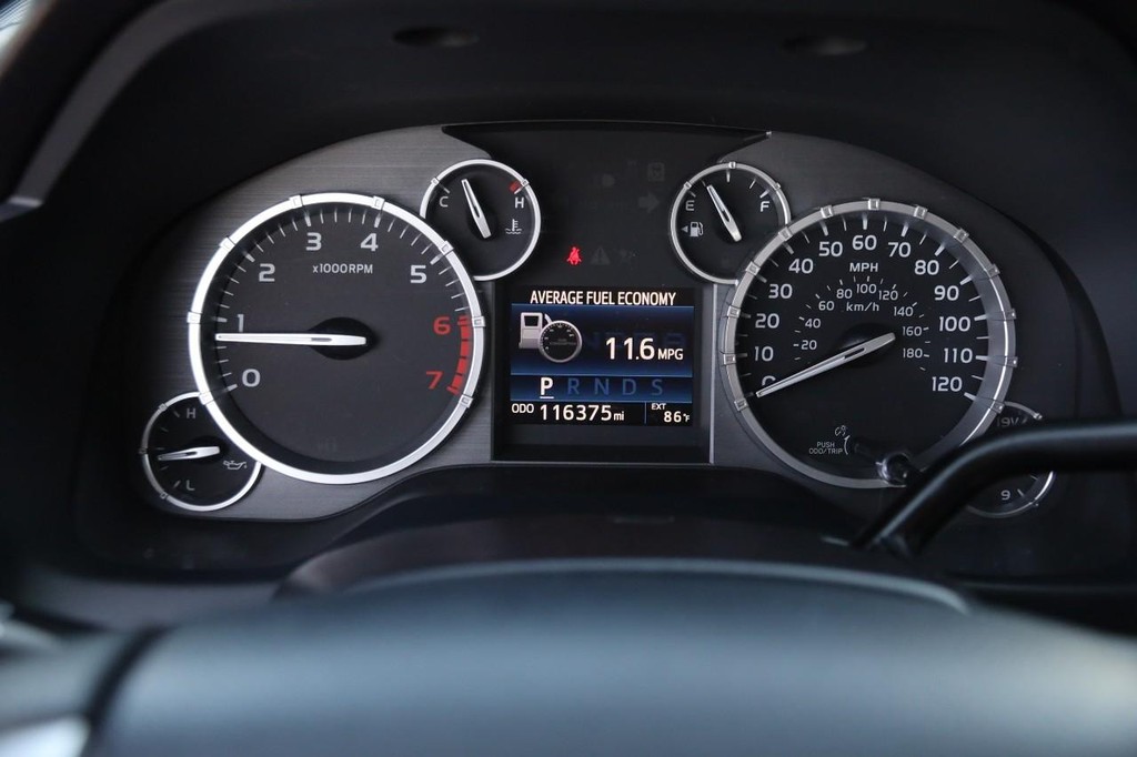 Toyota Tundra 4WD Vehicle Full-screen Gallery Image 12