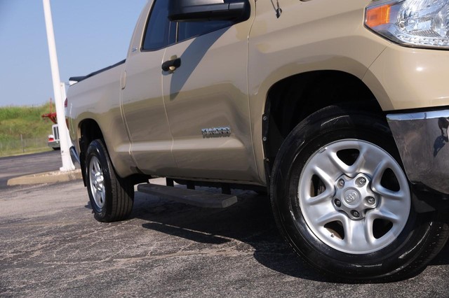 Toyota Tundra 4WD Vehicle Image 03