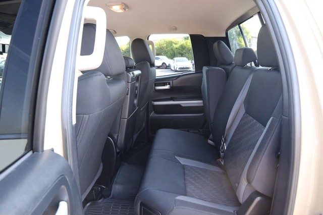 Toyota Tundra 4WD Vehicle Image 08