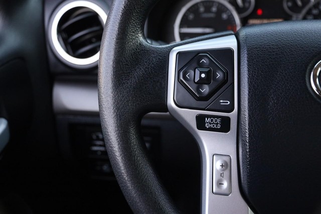 Toyota Tundra 4WD Vehicle Image 10
