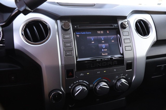 Toyota Tundra 4WD Vehicle Image 13