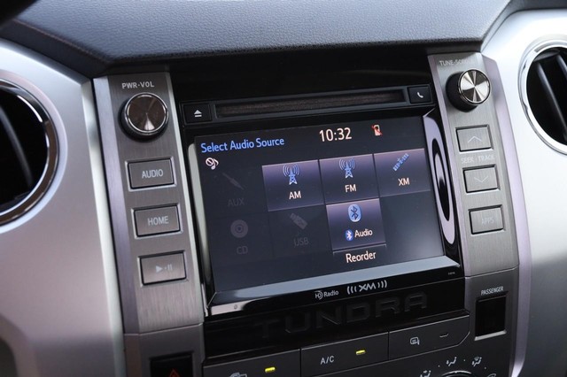 Toyota Tundra 4WD Vehicle Image 14