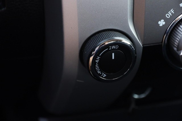 Toyota Tundra 4WD Vehicle Image 17