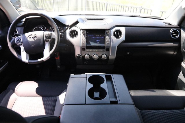 Toyota Tundra 4WD Vehicle Image 19